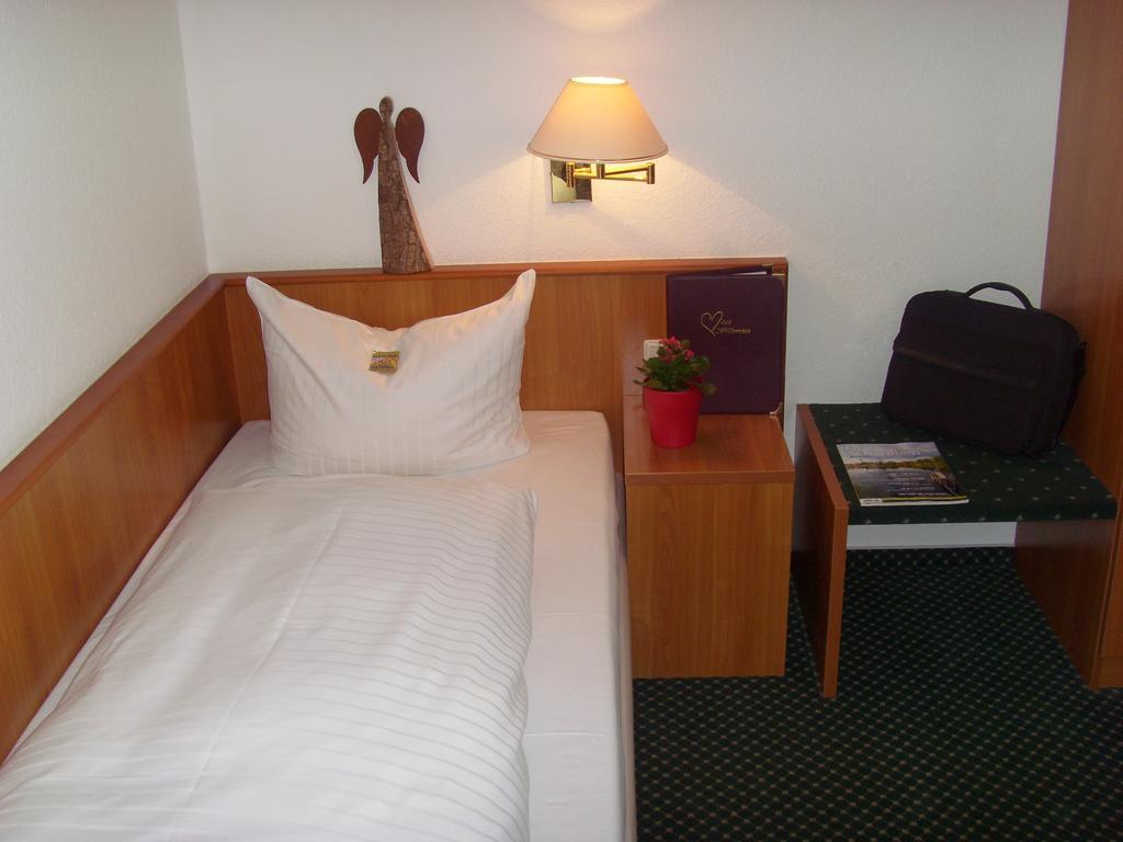 Hotel & Restaurant Engel Herbertingen Bilik gambar
